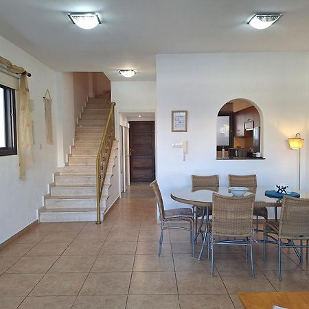 Pool Side 2 Bedroom Queens Gardens Complex Paphos Eksteriør bilde