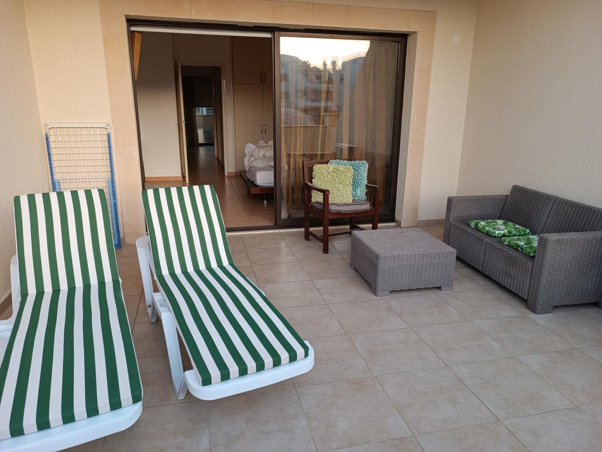 Pool Side 2 Bedroom Queens Gardens Complex Paphos Eksteriør bilde